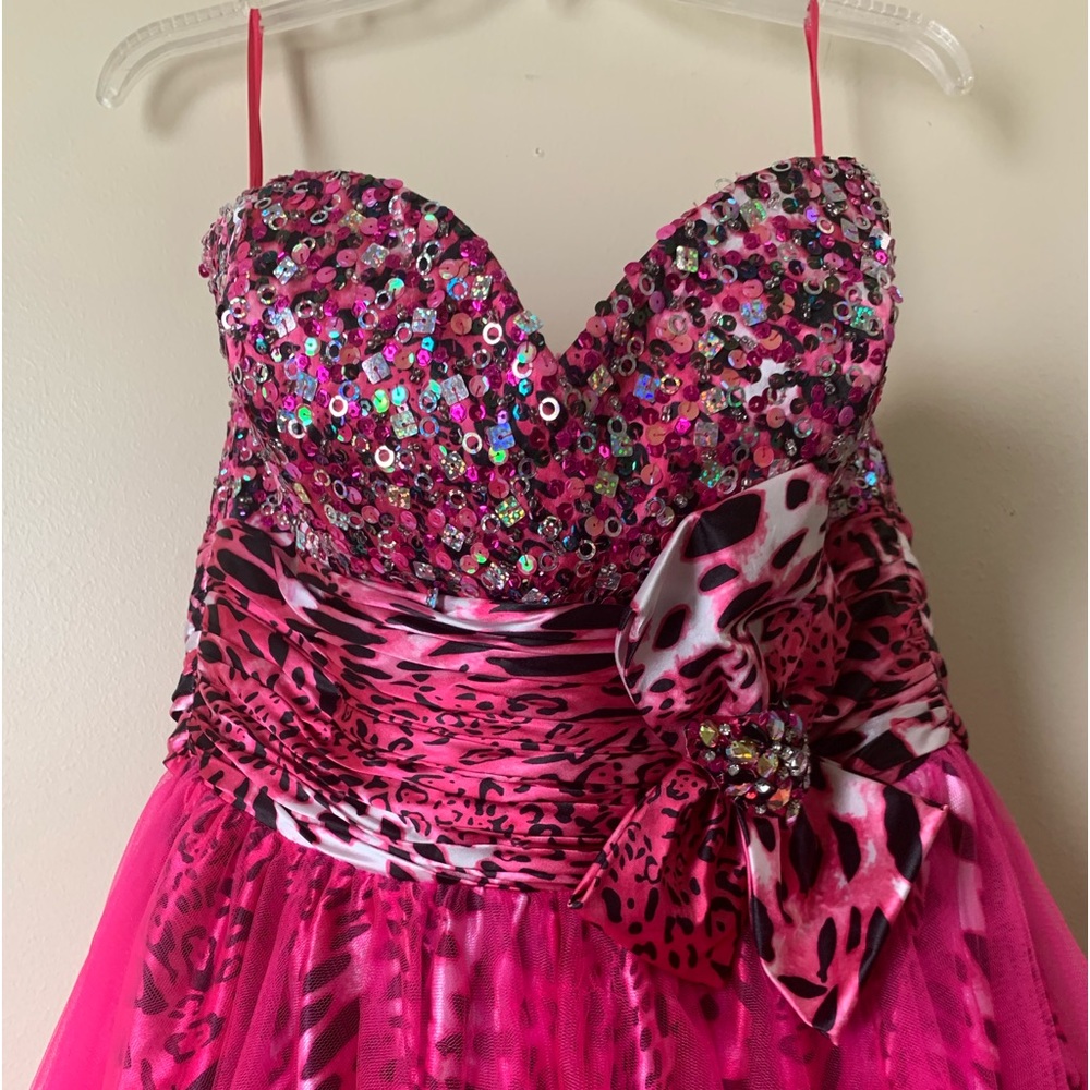 Prom Dress Size L Cutie, Plus Curvy for the Flirty! Adjustable back! Stunning!